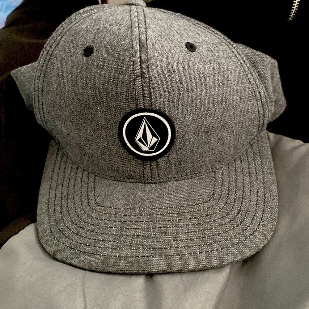 Grey hat